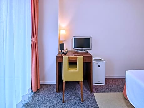 Standard  Twin - Non-Smoking