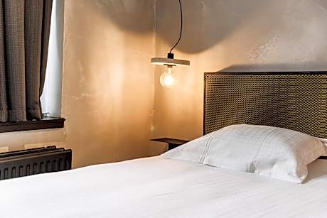 Medium Room