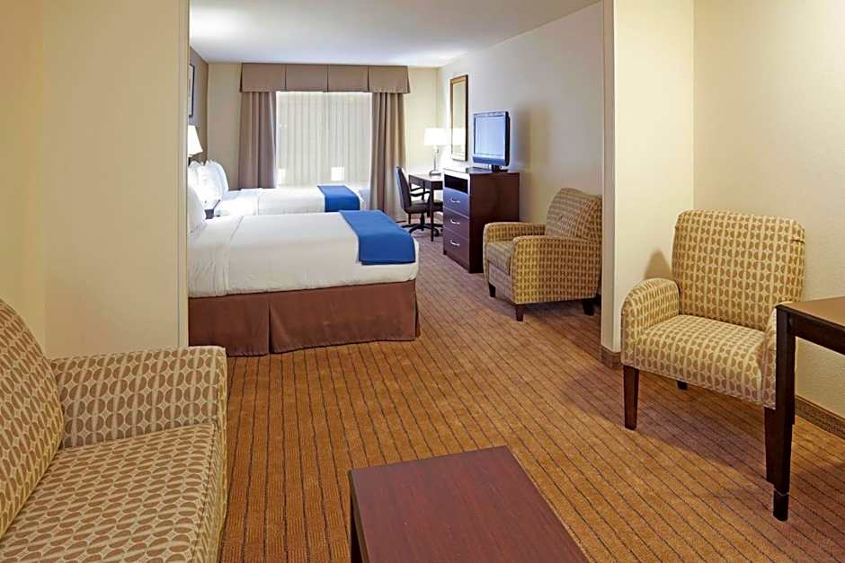 Holiday Inn Express & Suites Clovis Fresno Area By IHG