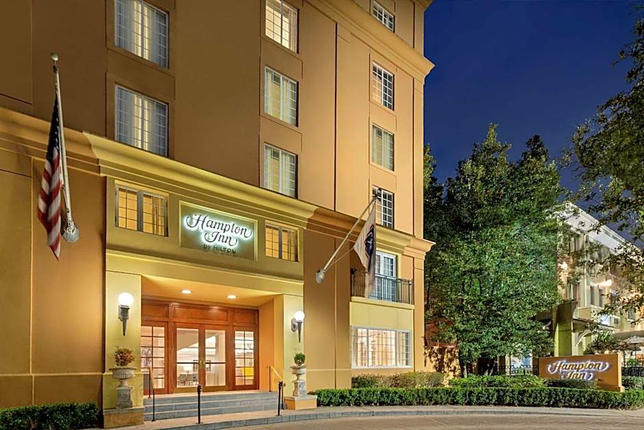 Hampton Inn By Hilton New Orleans-St. Charles Ave./Garden District