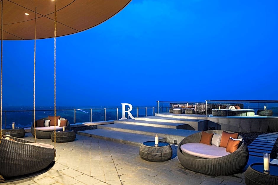 Renaissance by Marriott Suzhou Taihu Lake Hotel