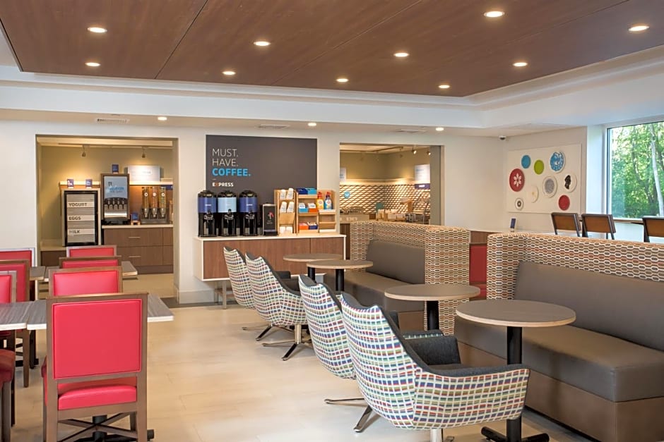 Holiday Inn Express Chelmsford By IHG