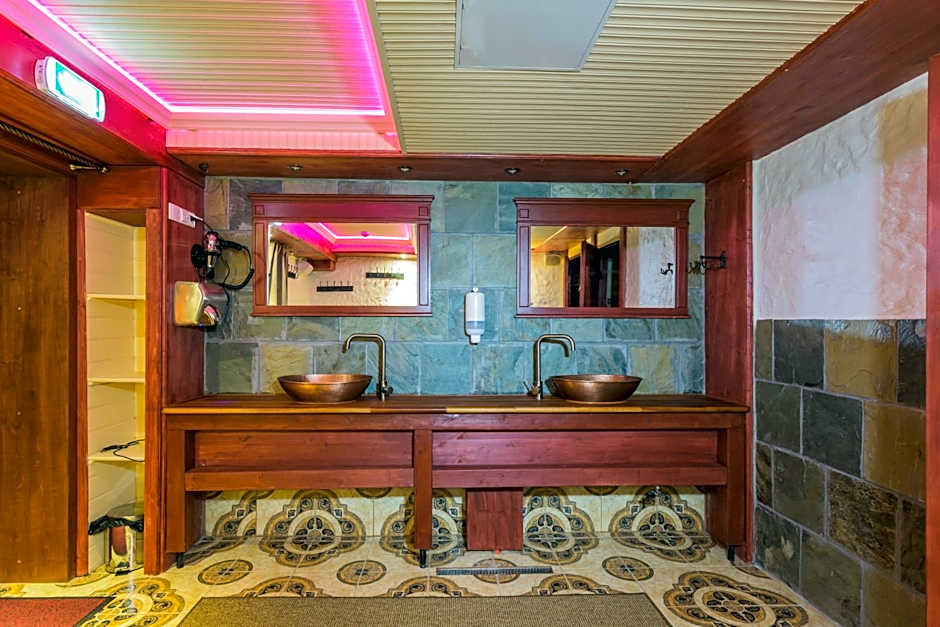 Ruunawere Hotel