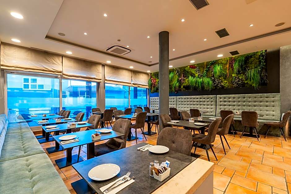 Berkeley Hotel & Day Spa