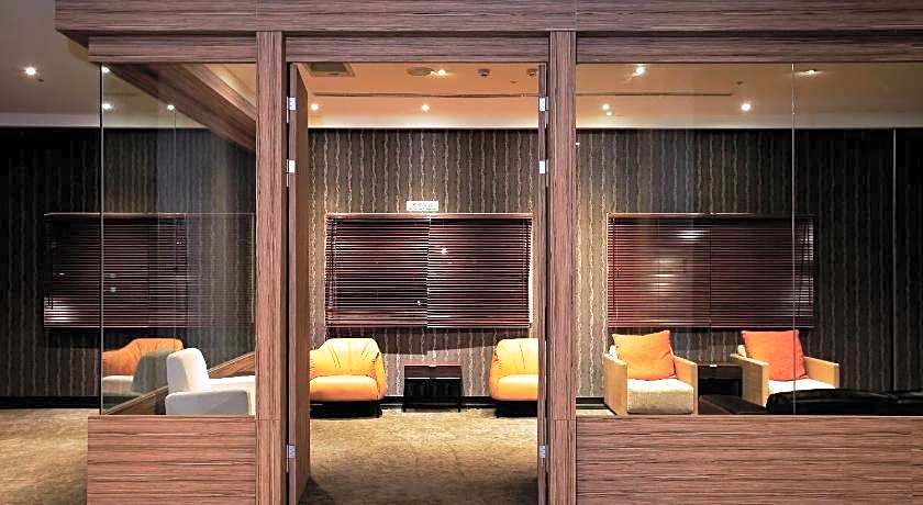 Airline Inn Taichung Green Park Way