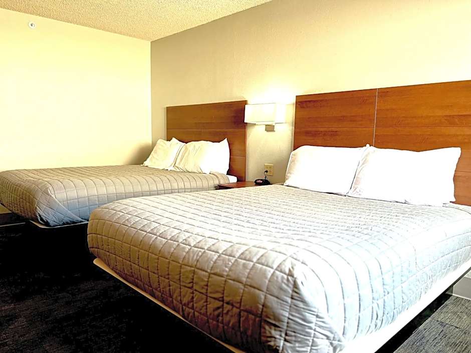 Travelodge by Wyndham Lincoln South