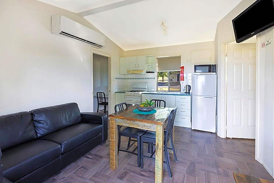 Reflections Lake Keepit - Holiday Park