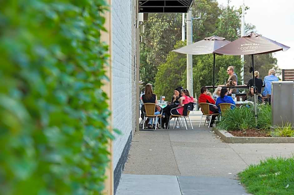 Moonlight Bay Apartments