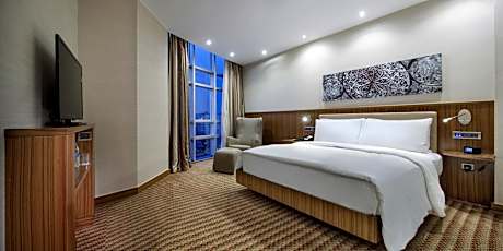 Queen Room - Smoking