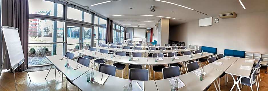 Holiday Inn Prague Airport By IHG