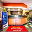 Econo Lodge Topeka at Wanamaker