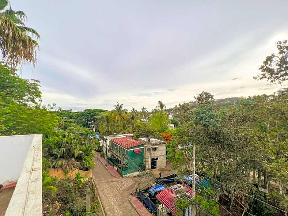 ITH Sayulita Amazing Surf Hostel