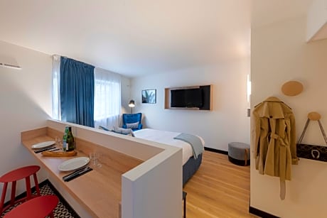 Studio 1 Queen Bed