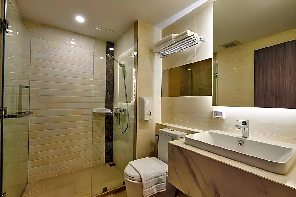Samyan Serene Hotel