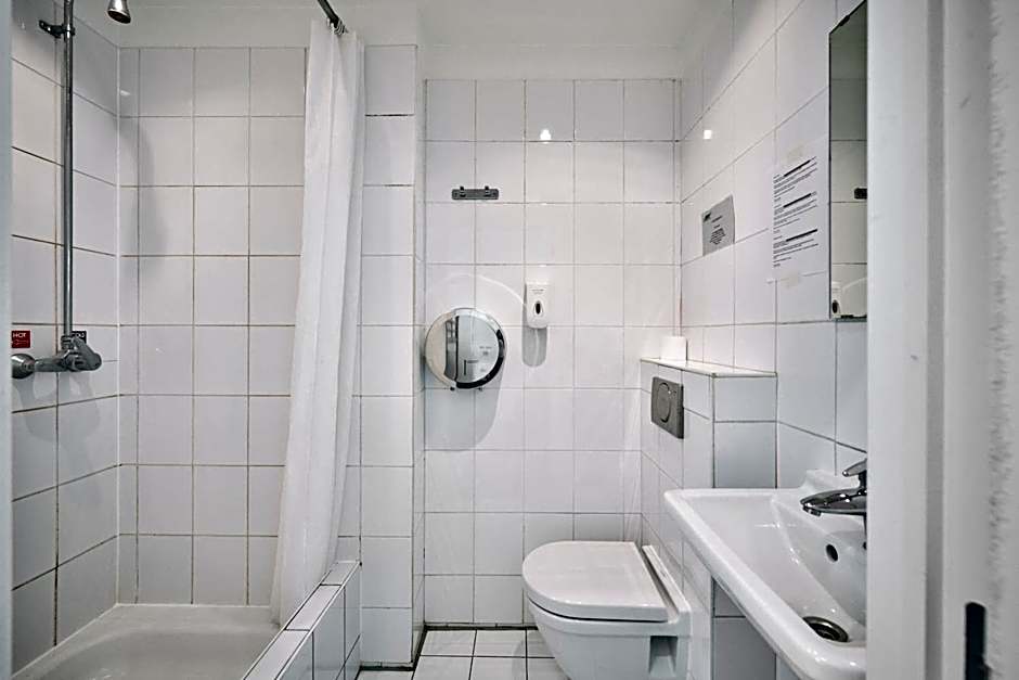 The Legacy by 2GO4 City Center