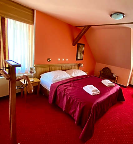 Deluxe Double Room with Bath