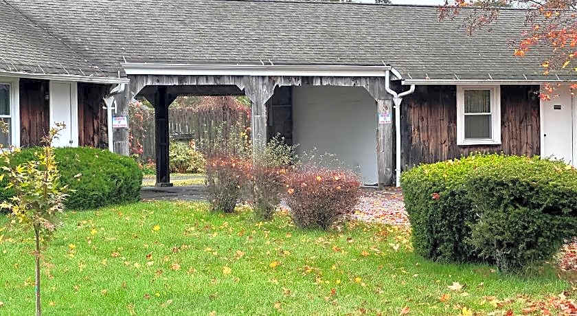 Village Motel by OYO