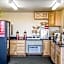 Econo Lodge Inn & Suites Kalispell - Glacier National Park Gateway
