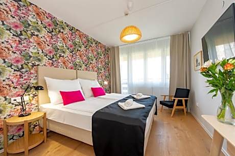 Double or Twin Room with Bathroom