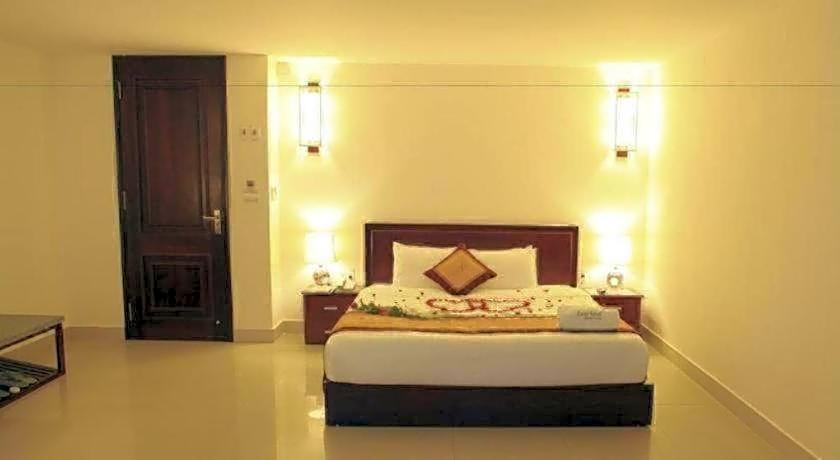 Luxe Hotel