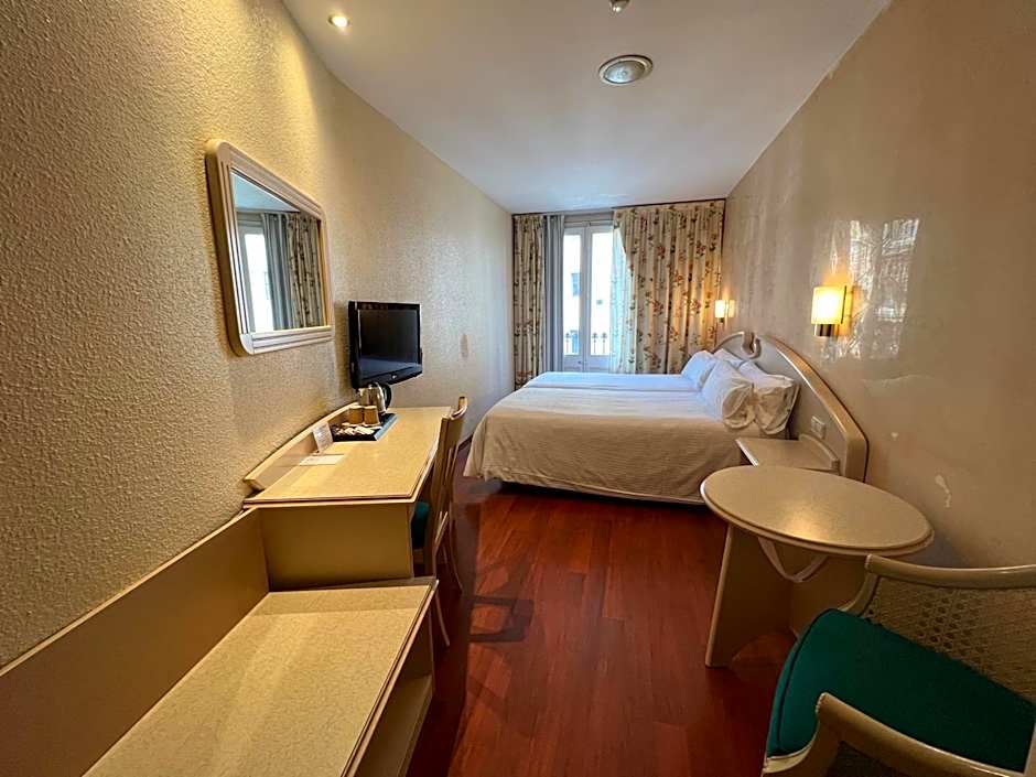 Hotel Lleo