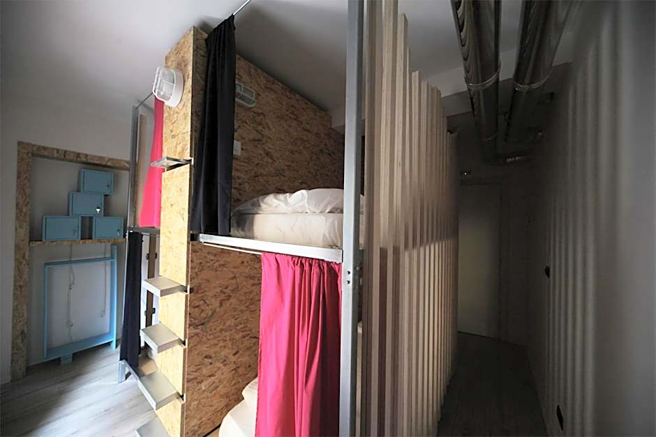 Dopa Hostel