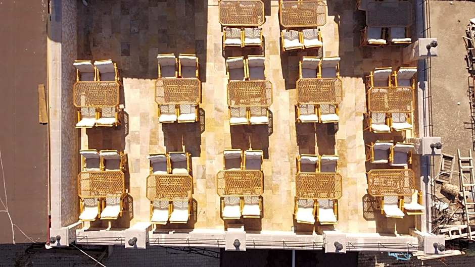 Stone Owl Otel & Restaurant