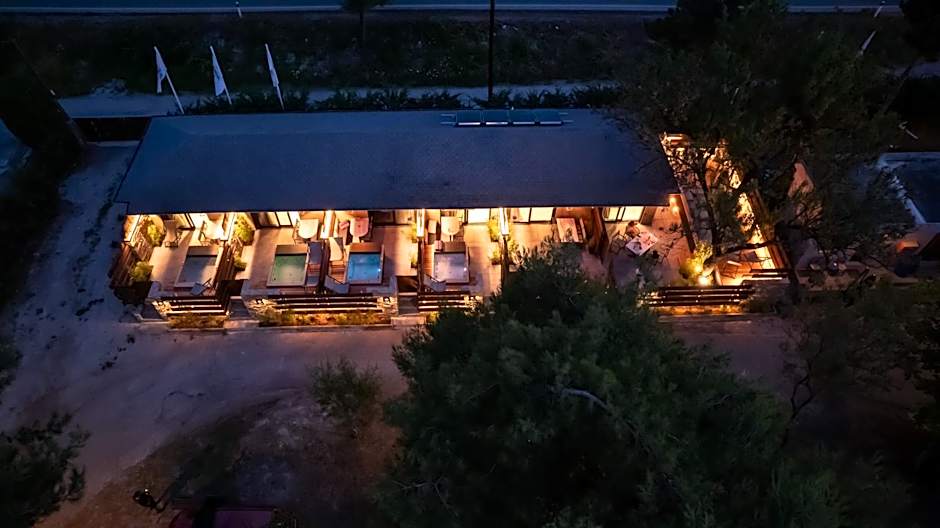 Sylvia Camping & Luxury Suites, Panel Hospitality Homes & Villas