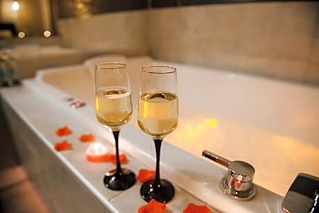 La Suite Romantique avec Jacuzzi au Cœur de Perpignan