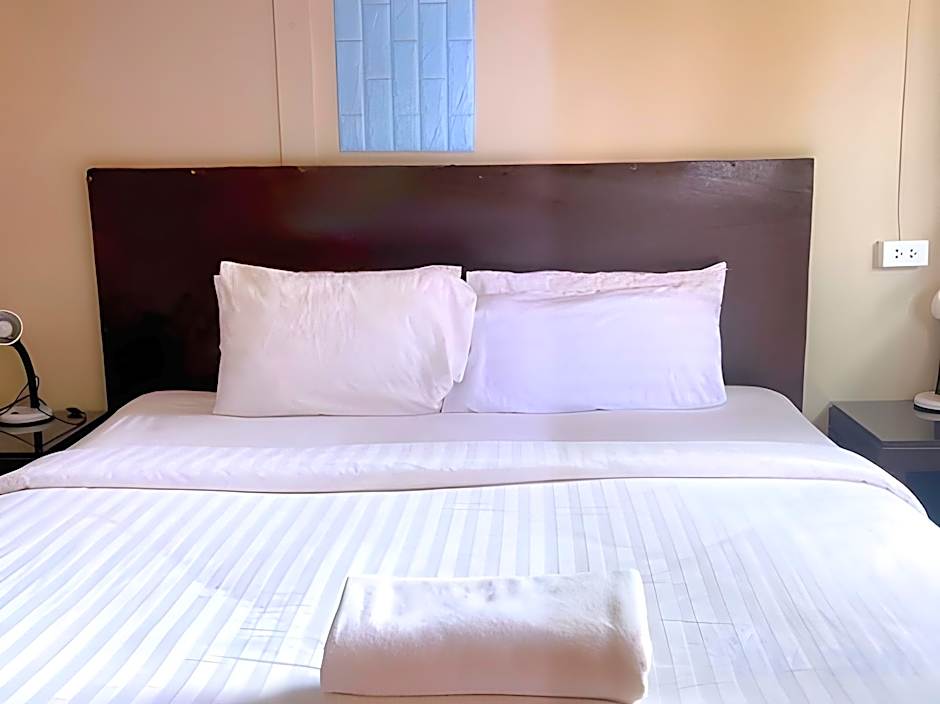 New Breakers Hotel Rawai