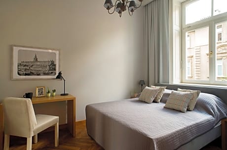 superior one bedroom apartment