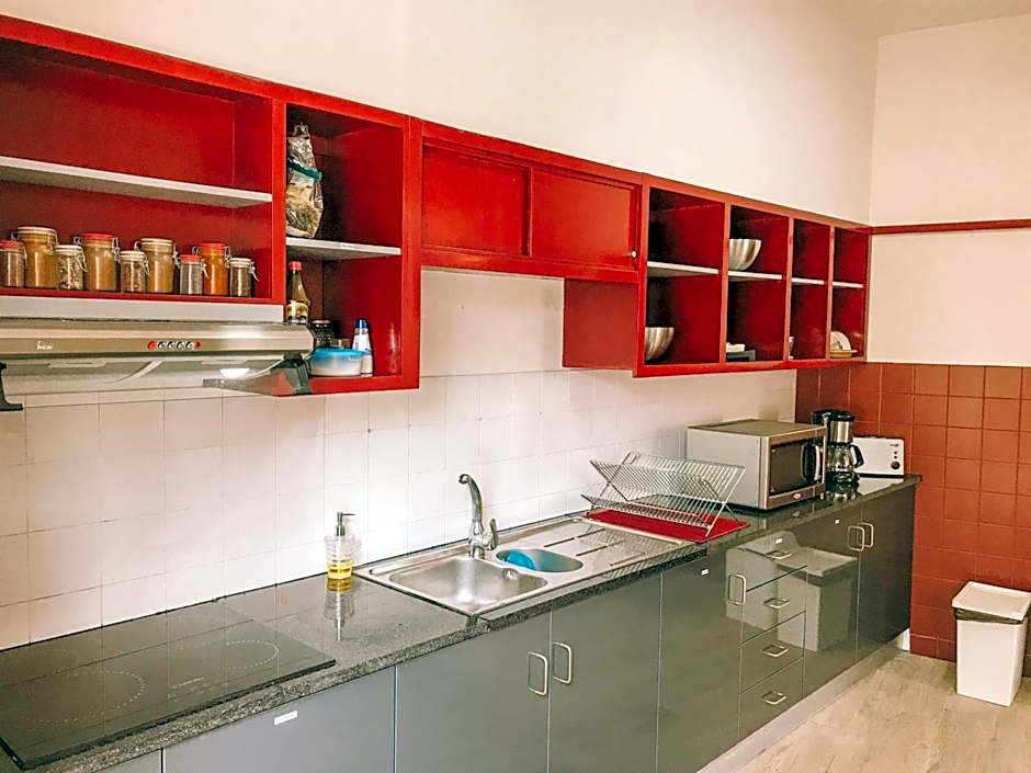 Urban Garden Porto Central Hostel