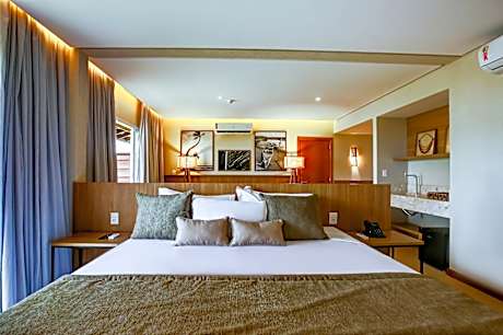 SUITE WITH KING BED AND SOFA BED CAPACITY 03