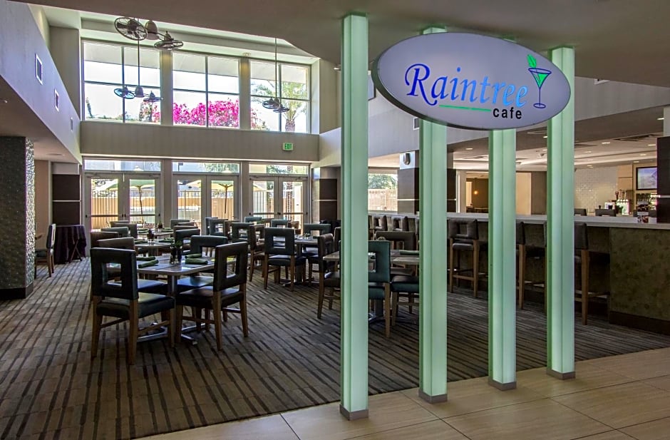 Holiday Inn Scottsdale North- Airpark, an IHG Hotel