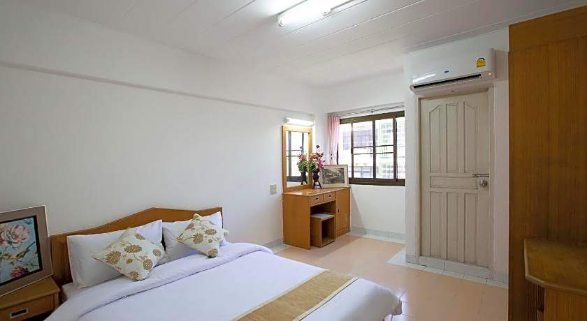 D haus Ngamwongwan Residence