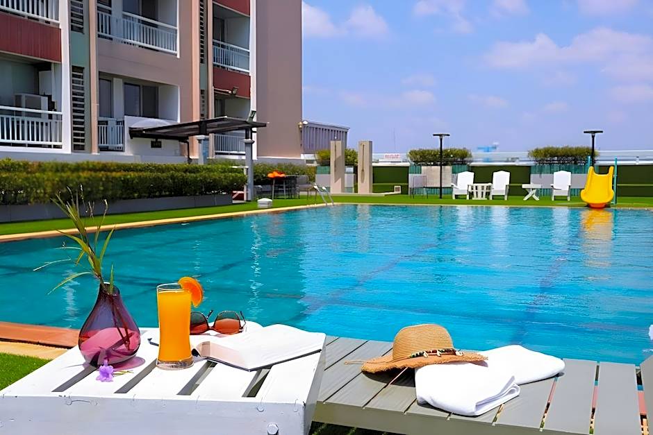 Evergreen Place Siam by UHG