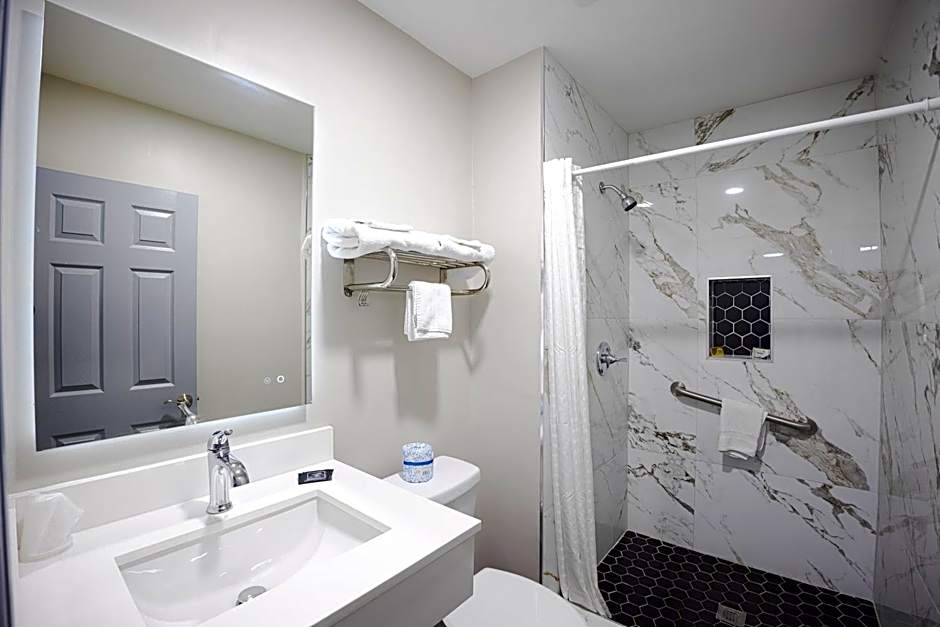 Sunrise Inn by OYO Titusville FL