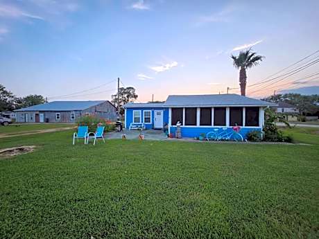 Coastal Cottage Bay House