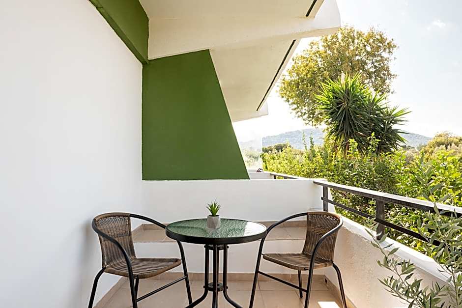 Terinikos Sunny Garden Hotel & Junior Suites New Renovation 2025