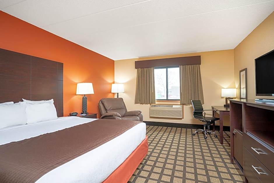 Photo 1 of 4 of Business 1 King Bed