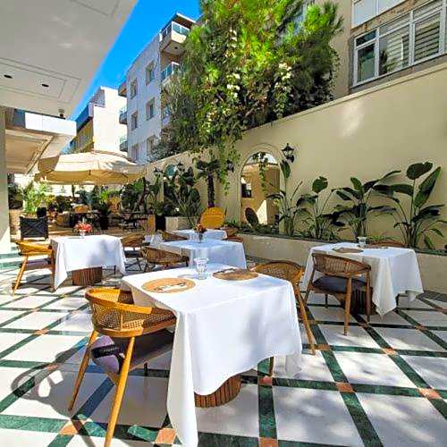 Mono Life Hotel