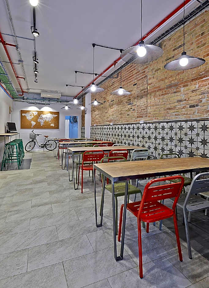 HOLA HOSTAL COLLBLANC