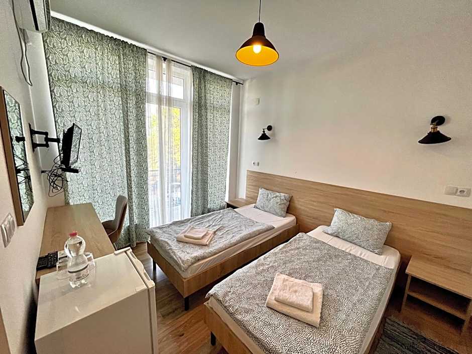 Laguna Beach Club Bazaleti Lake