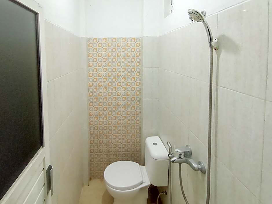 RedDoorz Syariah near Universitas Jenderal Soedirman 3