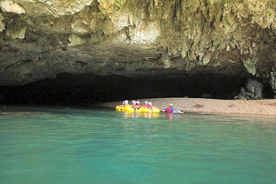 Lamanai Landings Hotel and Marina