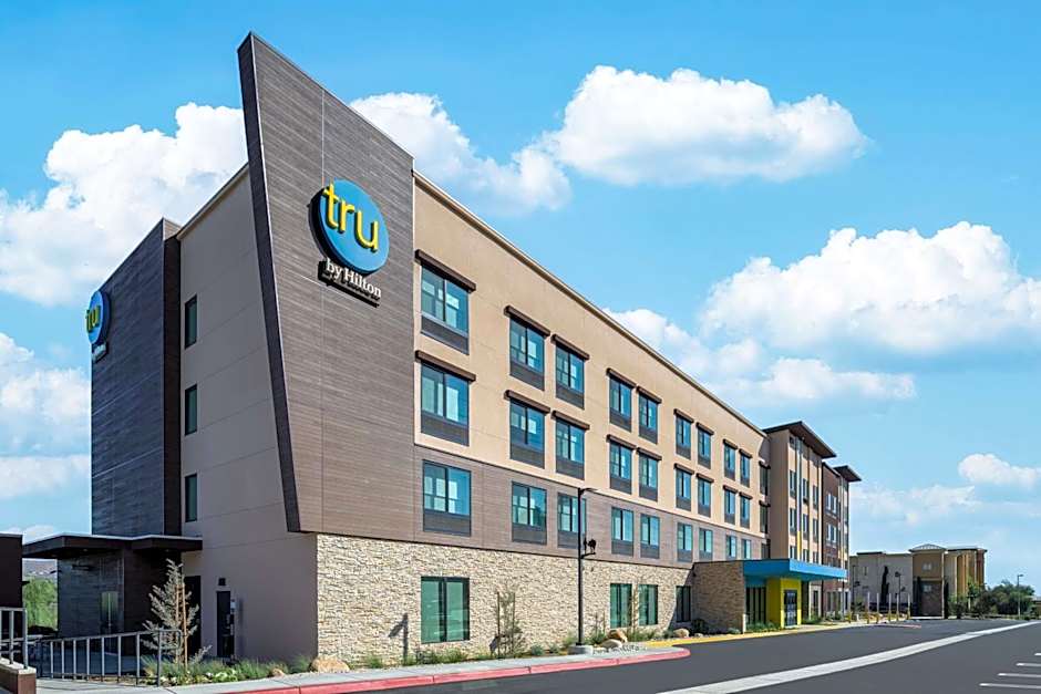 Tru by Hilton Norco