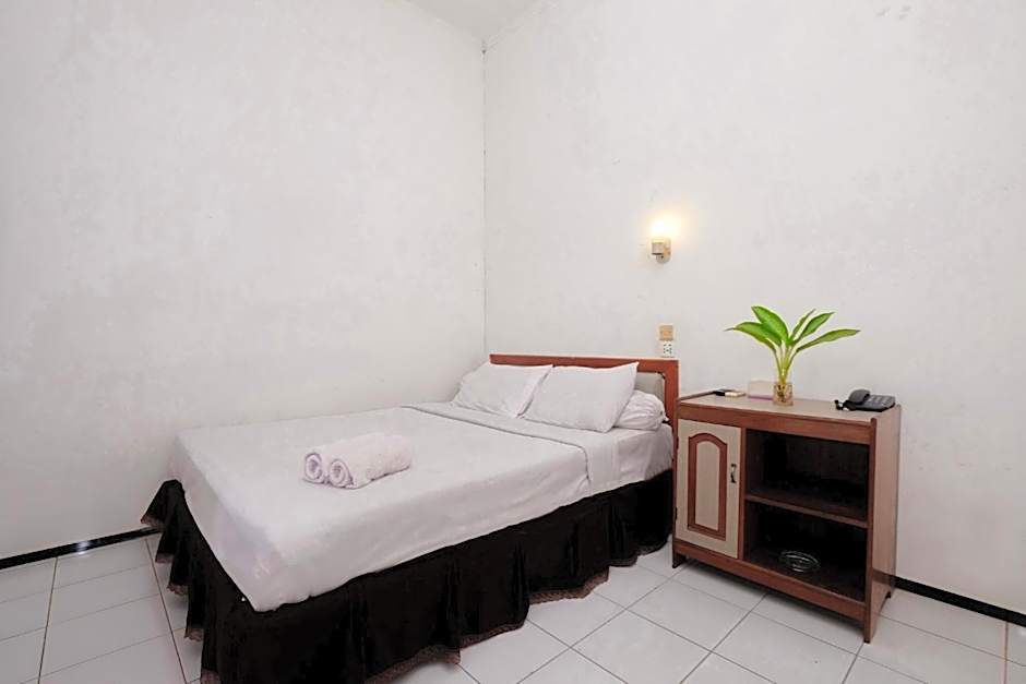 Berlian Abadi Hotel by Sinergi