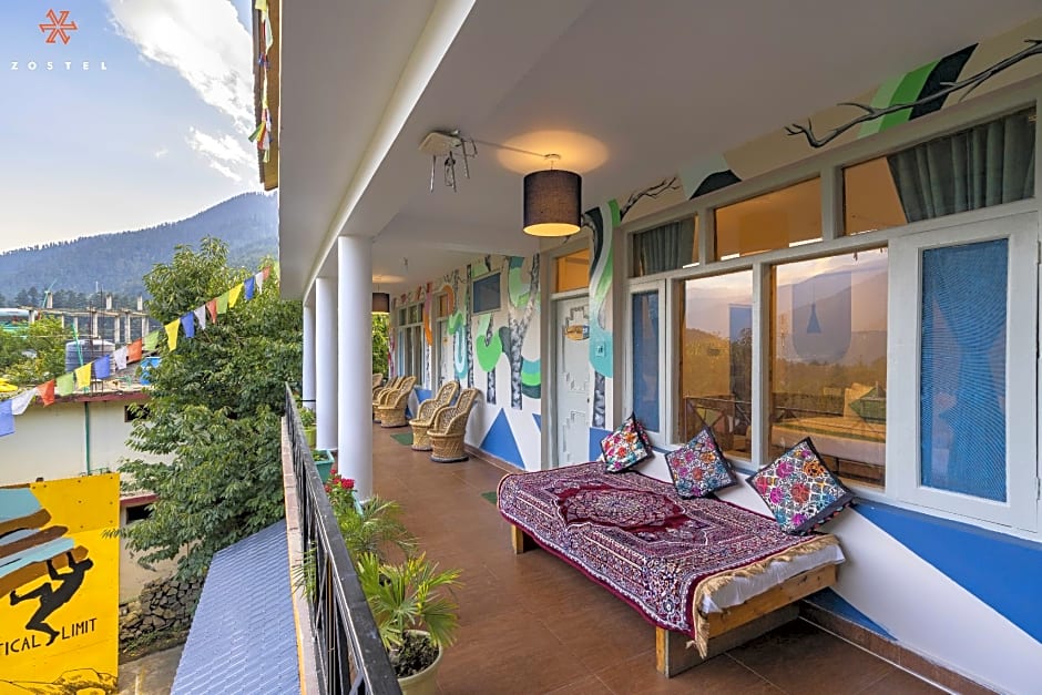 Zostel Manali