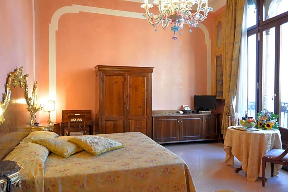 Hotel San Moise