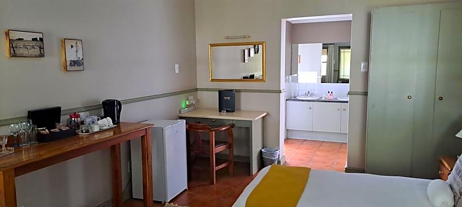 HouseMartin Lodge & Self Catering